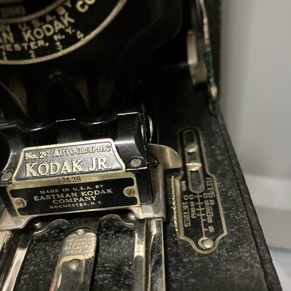 Kodak Junior No. 2c Autographic Black Classic Folding Film Camera - Picture 10 of 16